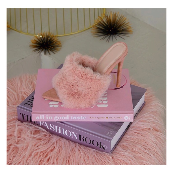 🧸🎀 plush and Cozy Mules 🧸🎀 - Picture 3 of 8